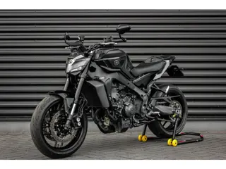 Yamaha Tour MT- 09 ABS 119PK 2024 DEMO- MODEL / COMPLETE DOCUMENTATIE / CUSTOM SC EXHAUST / QUICK SH