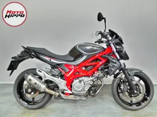Suzuki SFV 650 GLADIUS (bj 2016)
