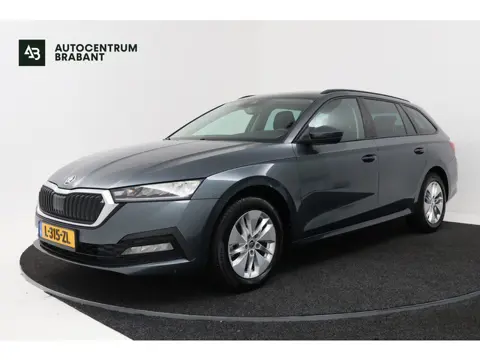 Skoda Octavia Combi 1.0 TSI Business Edition (SFEERVERLICHTING, DIGITALE COCKPIT, NAVIGATIE, SENSORE