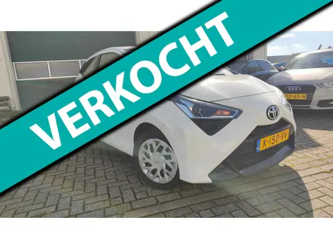 Toyota Aygo 1.0 VVT-i x-play Car Play camera