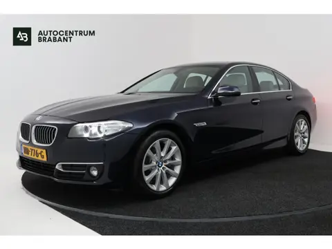 BMW 5-serie 520i High Executive (STOELVERWARMING, NAVIGATIE, ELEKTR STOELEN, CRUISE CONTROL, PARKEER