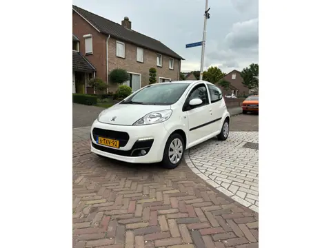 Peugeot 107 1.0 Active VOLLE APK!