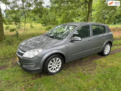 Opel Astra 1.6 Business APK 04-01-2027