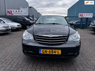 Chrysler Sebring 2.7 Limited rijdt super automaat