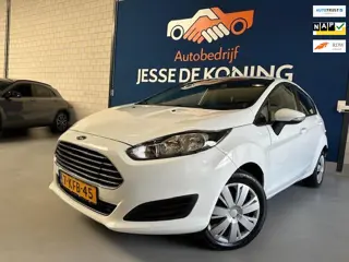 Ford Fiesta 1.0 Champion / bj.2013 / kleur: wit / 5 deurs / airco / stereo / NAP met 128232 km.en AP