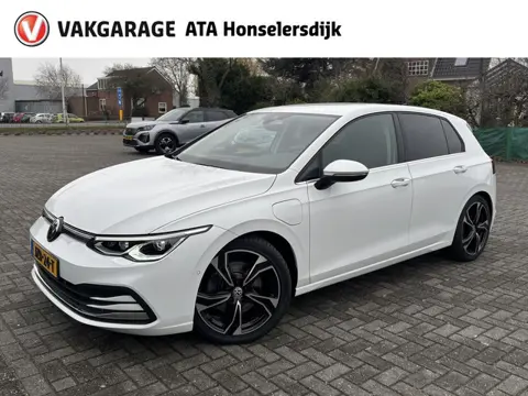 Volkswagen Golf 1.4 eHybrid Style | Cruise | Climate | Stoel/stuur verwarming |
