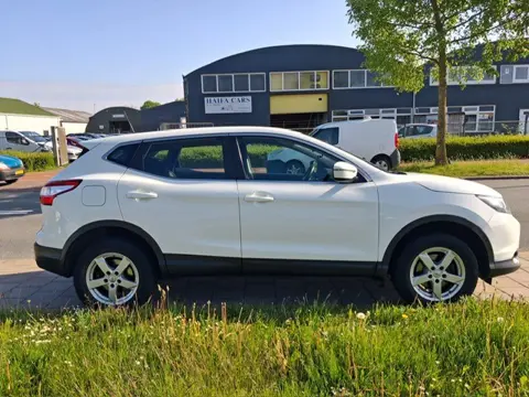 Nissan QASHQAI 1.2 Visia (bj 2016)
