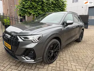 Audi Q3 40 TFSI quattro edition one S-Line pano-dak