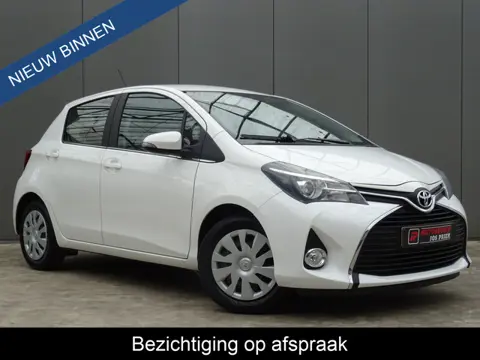Toyota Yaris 1.0 VVT-i Aspiration * CAMERA * TREKHAAK !!