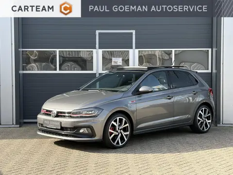Volkswagen Polo 2.0 TSI GTI | CarPlay | Stoel verwarming | Camera | Pano | LED |