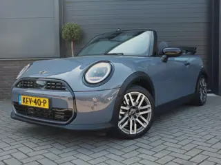 MINI Cabrio 2.0 Cooper C Classic M | Camera | Carplay | HUD | 17 Inch | Stoel en Stuurverwarming