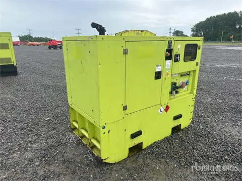 Bruno GX30P 25 kVA Generator Set (bj 2018)