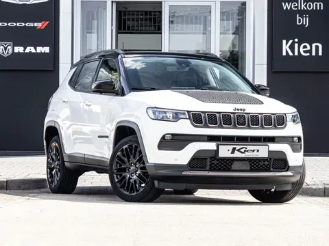 Jeep Compass 1.5T e-Hybrid Upland | Panoramadak | Highway assist | 360 camera | Stoel- en stuurverwa