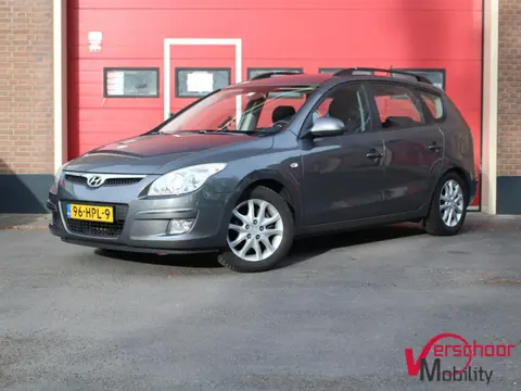 Hyundai I30 CW 1.6 CRDi Dyn. Bns | Clima | Cruise | PDC |