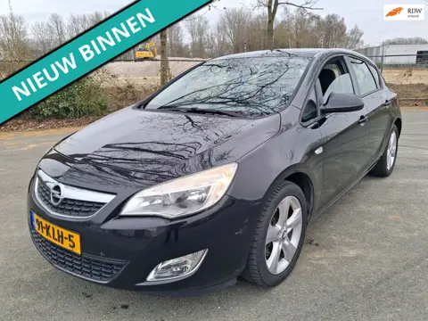 Opel Astra 1.6 Edition Let op, auto heeft probleem koelvloeistof, loopt warm
