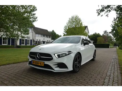 Mercedes-Benz A-Klasse 180 AMG Line (bj 2022, automaat)