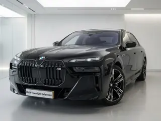 BMW 7 Serie M760e xDrive | Trekhaak | Kristal | Glow | Sky Lounge | Bowers & Wilkins | Gran Lusso In