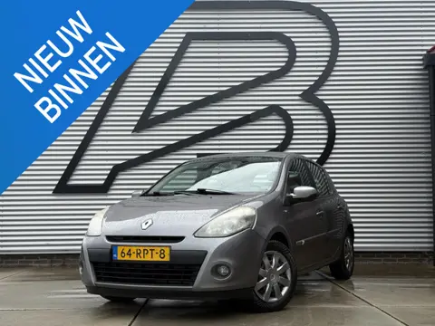 Renault Clio 1.5 dCi Night & Day 1e Eigenaar|Navi|Clima|Cruise|Trekhaak|PDC|N.A.P|Nieuwe APK bij afl