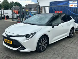 Toyota Corolla Touring Sports 1.8 Hybrid GR-Sport / HEAD-UP DISPLAY / STUUR-STOELVERWARMING / CAMERA