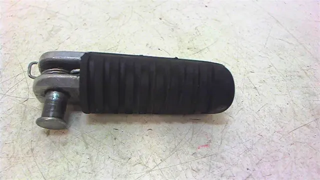 VOETSTEUN LINKS Kawasaki ZR 7 1998 - 2003