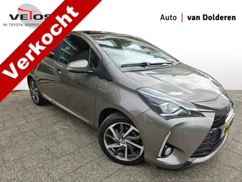 Toyota Yaris 1.5 Hybrid Premium PANO (bj 2017, automaat)