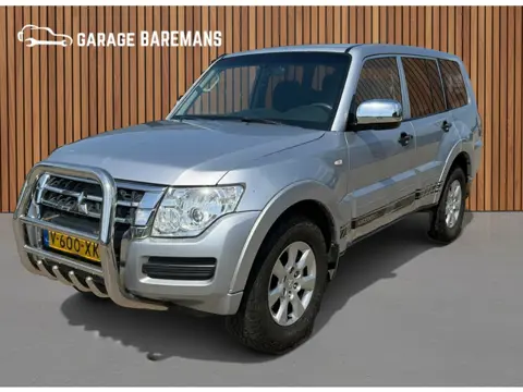 Mitsubishi Pajero (bj 2016, automaat)