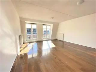 Woning aan de Van Beuningenstraat te Amsterdam