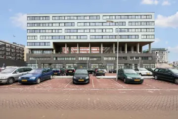 Woning aan de Van Suchtelen van de Haarestraat te Amsterdam