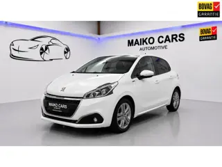 Peugeot 208 1.2 PureTech Signature SKY GLASDAK