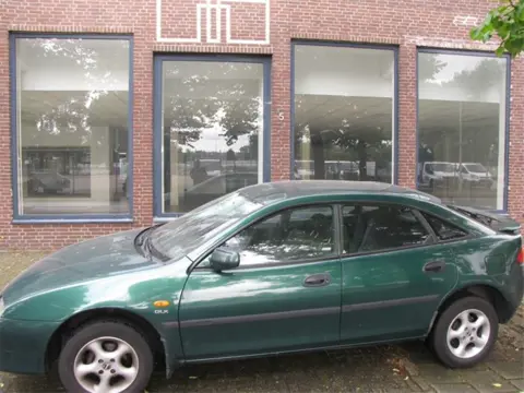 Mazda 323 F Onderdelen Sloopauto inkoop Den haag