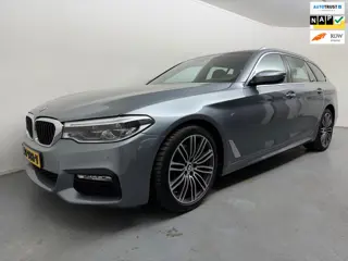 BMW 5-serie Touring 520i High Executive # M-Pakket # Pano # Head-Up # Trekhaak # Navi # Led