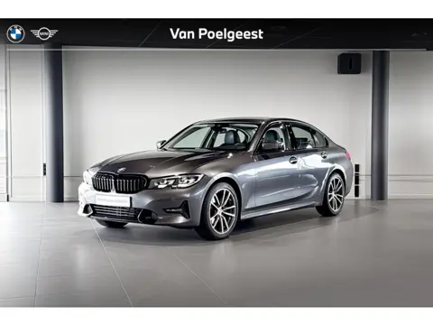 BMW 3 Serie Sedan 320i Executive Edition | Stoelverwarming | Shadow Line |