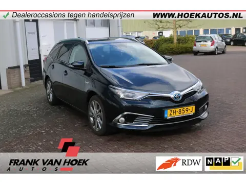 Toyota Auris Touring Sports 1.8 Hybrid Executive