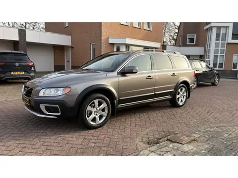 Volvo XC70 2.4D Automaat I APK feb-2027 (bj 2010)