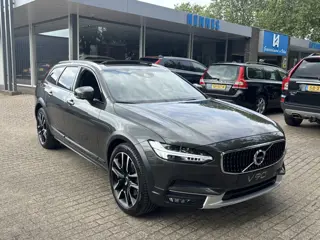 Volvo V90 Cross Country 2.0 T6 AWD Pro B&W HeadUp Massage Pano 360 DAB