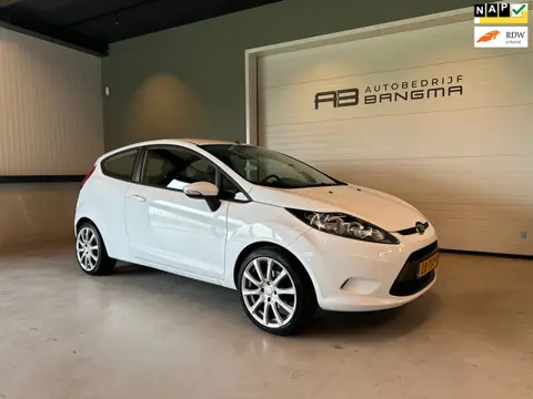 Ford Fiesta 1.25 TREND-uitv|CLIMA AIRCO|LM-VELGEN|ISOFIX|VOICE CONTROL|USB+AUX|VOORRUITVERWARMING|nw