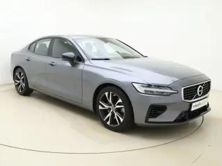 Volvo S60 T6 AWD Twin Engine R-Design | Sportstoelen | Trekhaak | Hemel donker | Camera achter | Sto