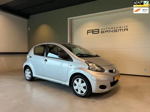 Toyota Aygo 1.0-12V 5-DEURS ACCESS-uitv|AIRCONDITIONING|STUURBEKRACHTIGING|ISOFIX|nieuwe APK+O.H.BEU