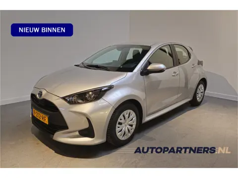 Toyota Yaris 1.5 Hybrid Active - Apple Carplay/Android Auto -  Adaptive Cruise - Navi