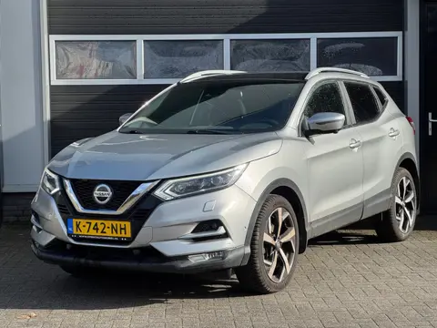 Nissan Qashqai 1.3 DIG-T Tekna + BAK SCHOKT