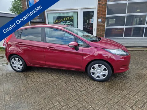 Ford Fiesta 1.2i "Titanium" 5 Deurs - Airco - Trekhaak - Apk 05-07-2027 !!
