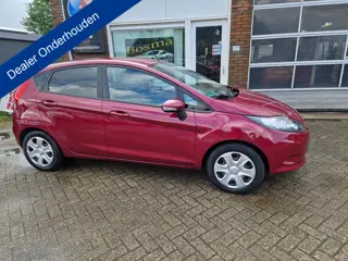 Ford Fiesta 1.2i "Titanium" 5 Deurs - Airco - Trekhaak - Apk 05-07-2027 !!