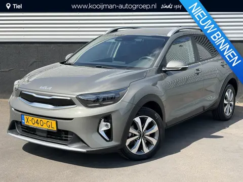 Kia Stonic 1.0 T-GDi MHEV DynamicPlusLine Nieuw geleverd, 1e eign. Navigatie, Privacy glass, Smart K