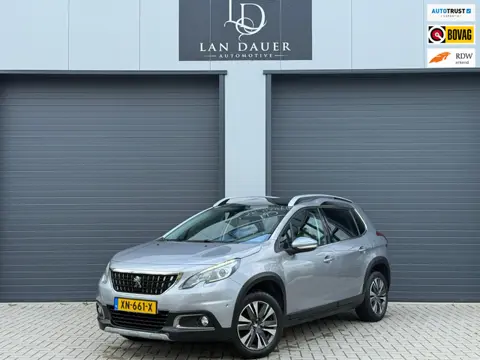 Peugeot 2008 1.2 PureTech Allure / PANORAMADAK / CARPLAY PDC