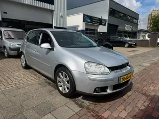 Volkswagen Golf 1.6 Trendline 5 DEURS