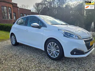 Peugeot 208 1.2 PureTech Allure AIRCO/cruise/PANORAMA