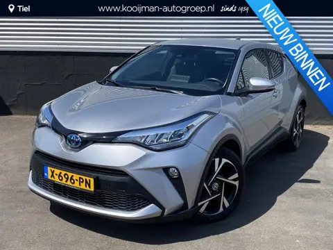 Toyota C-HR 2.0 Hybrid Dynamic Trekhaak, Dodehoekdetectie, Smart Key, Parkeersensoren, Privacy glass