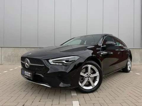 Mercedes-Benz CLA-klasse Shooting Brake 250e Facelift |PANO|SFEER|CAMERA|TREKHAAK|BOMVOL