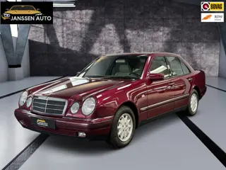 Mercedes-Benz E-klasse 200 Elegance | Airco | Concours staat | Geheel Origineel | 62.000km | 2e eige