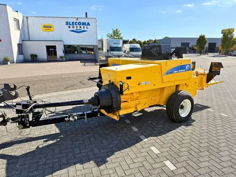 New Holland BC5060 Mini Balenpers
